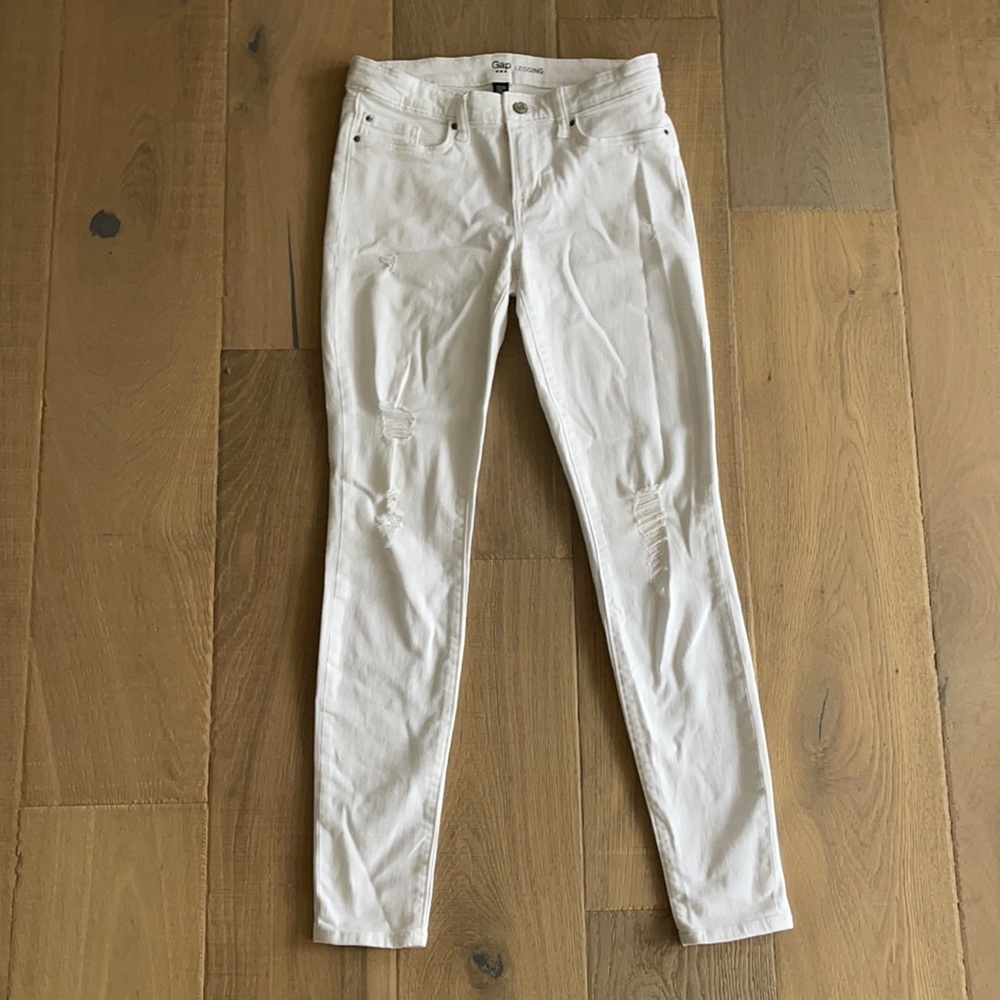 GAP white skinny jeans